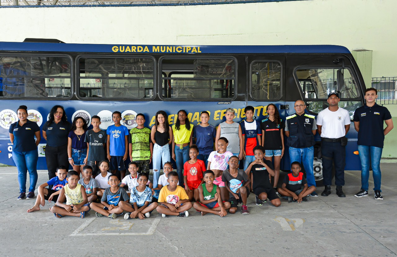 Guarda Mirim de Volta Redonda tem aula inaugural na Ilha São João